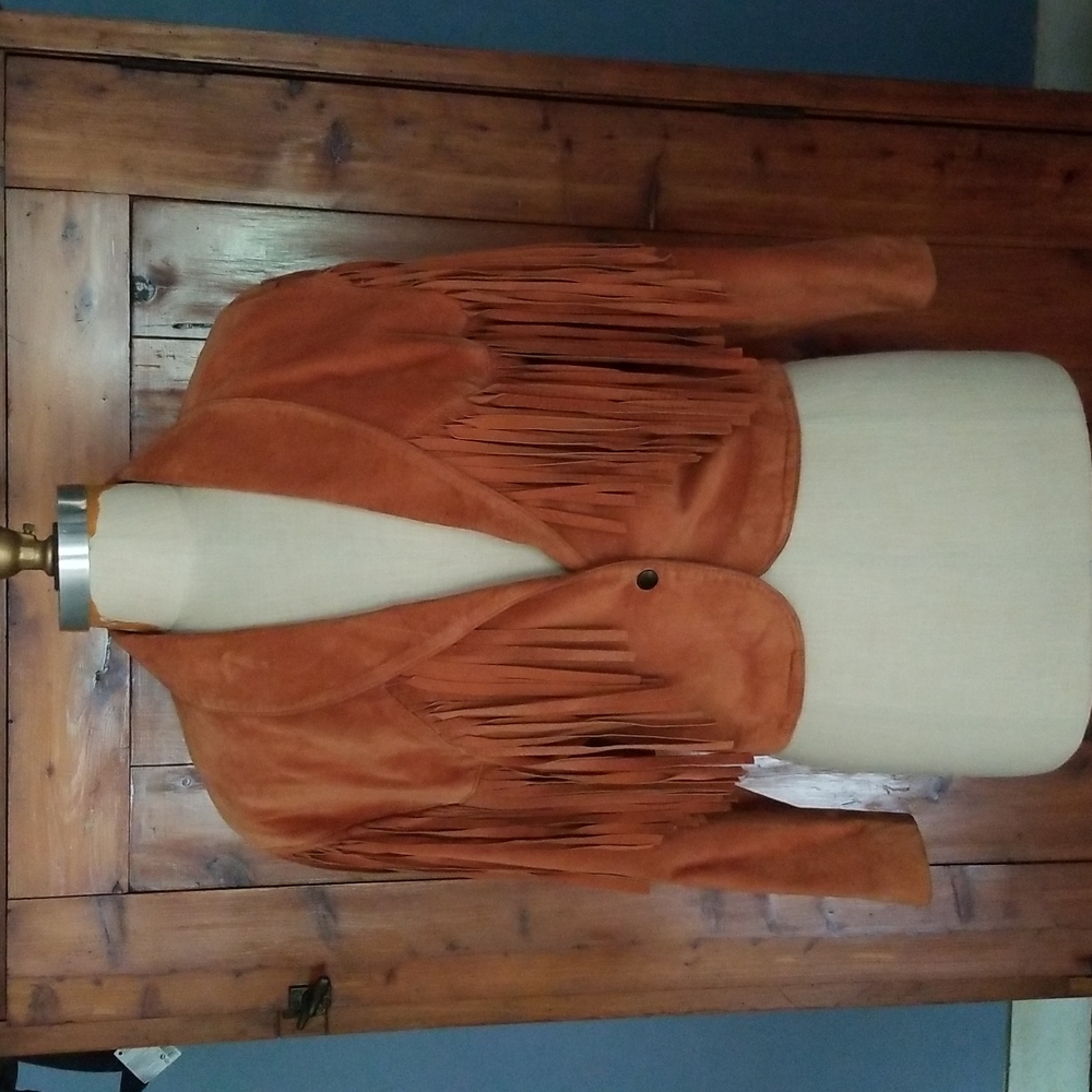Suede fringe crop jacket.VGUC. Vintage Ann Taylor.
